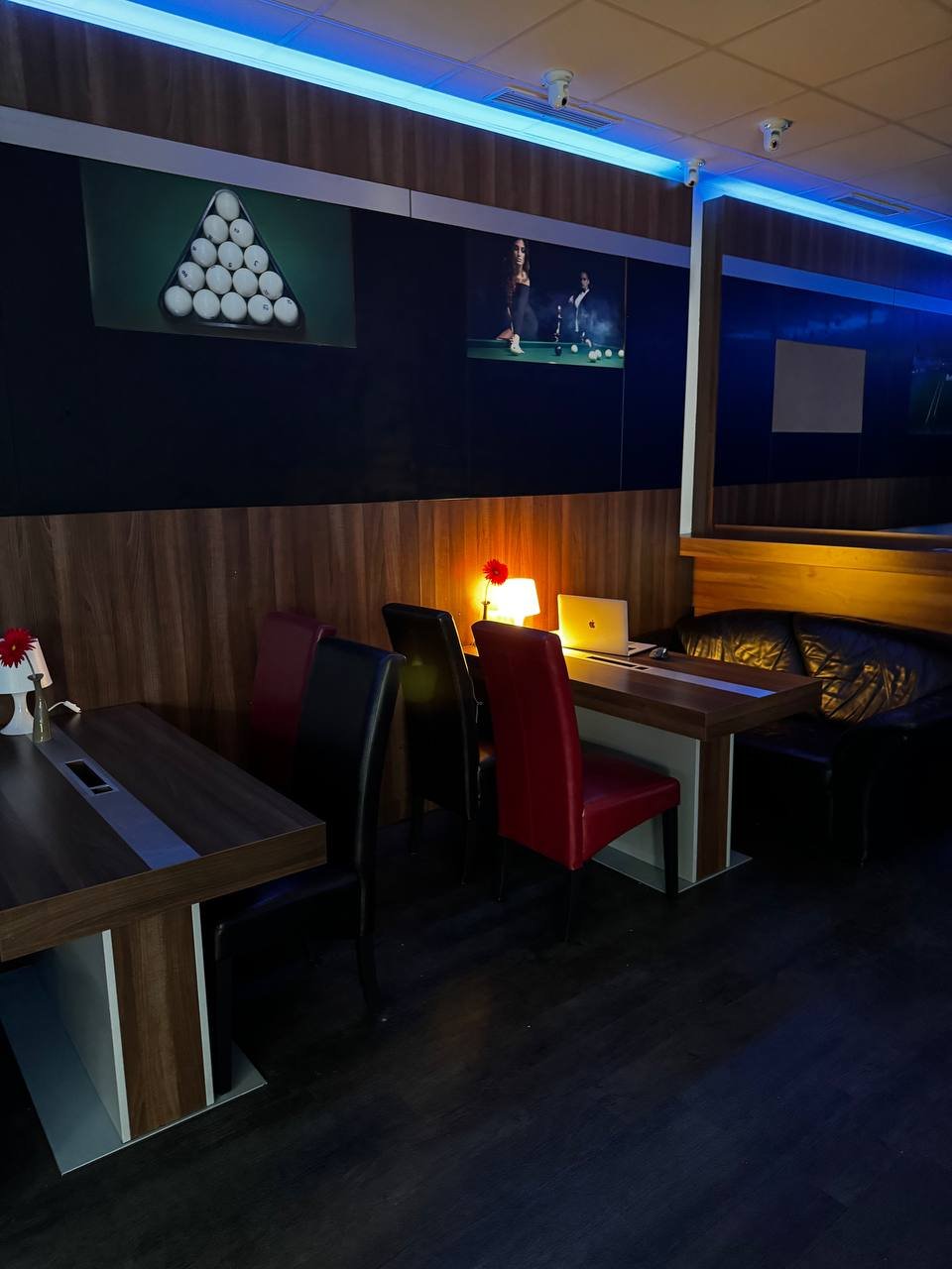 Бар клуба русского бильярда Billard O. в Оберхаузене